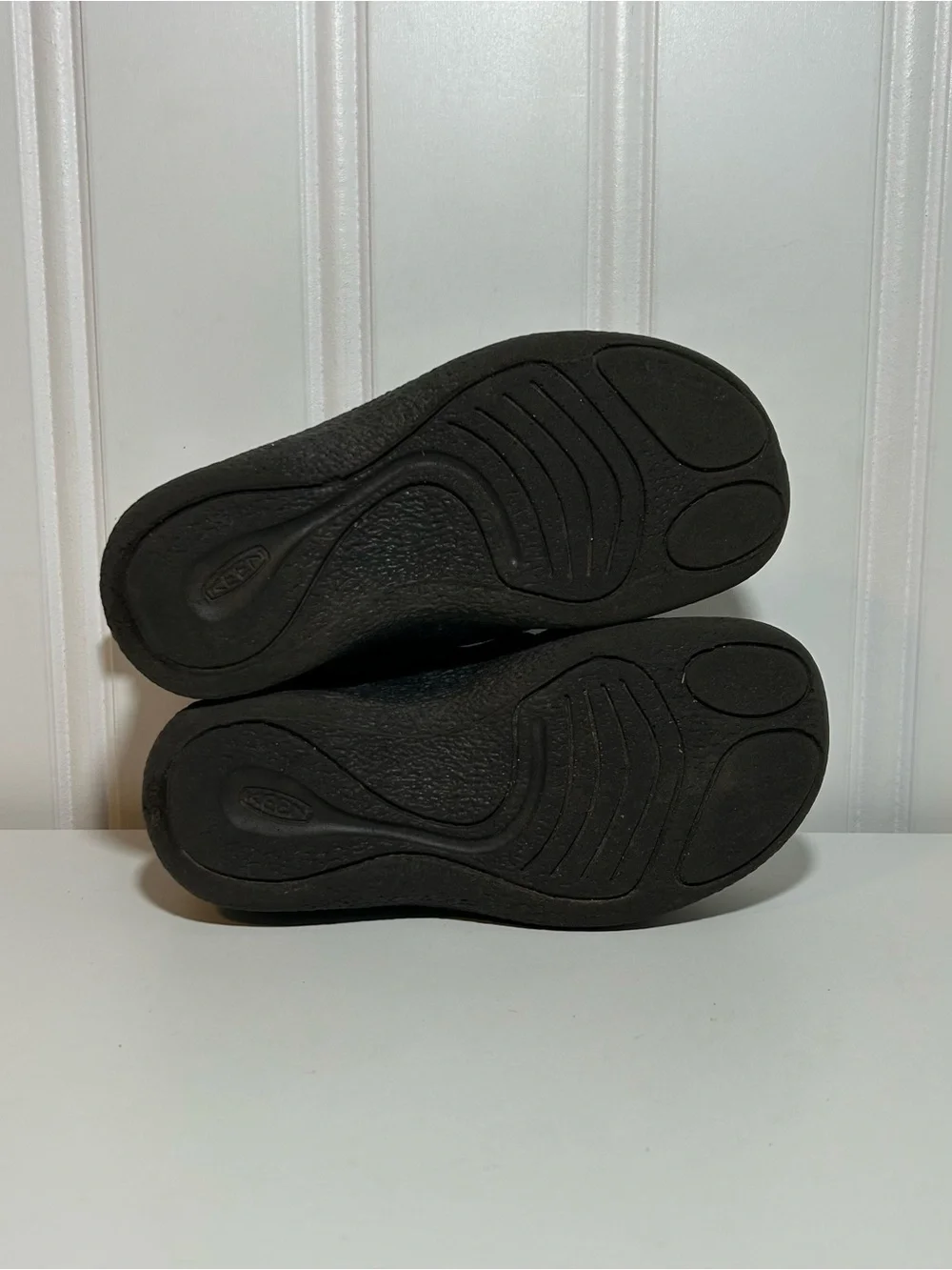 Keen kids ankle